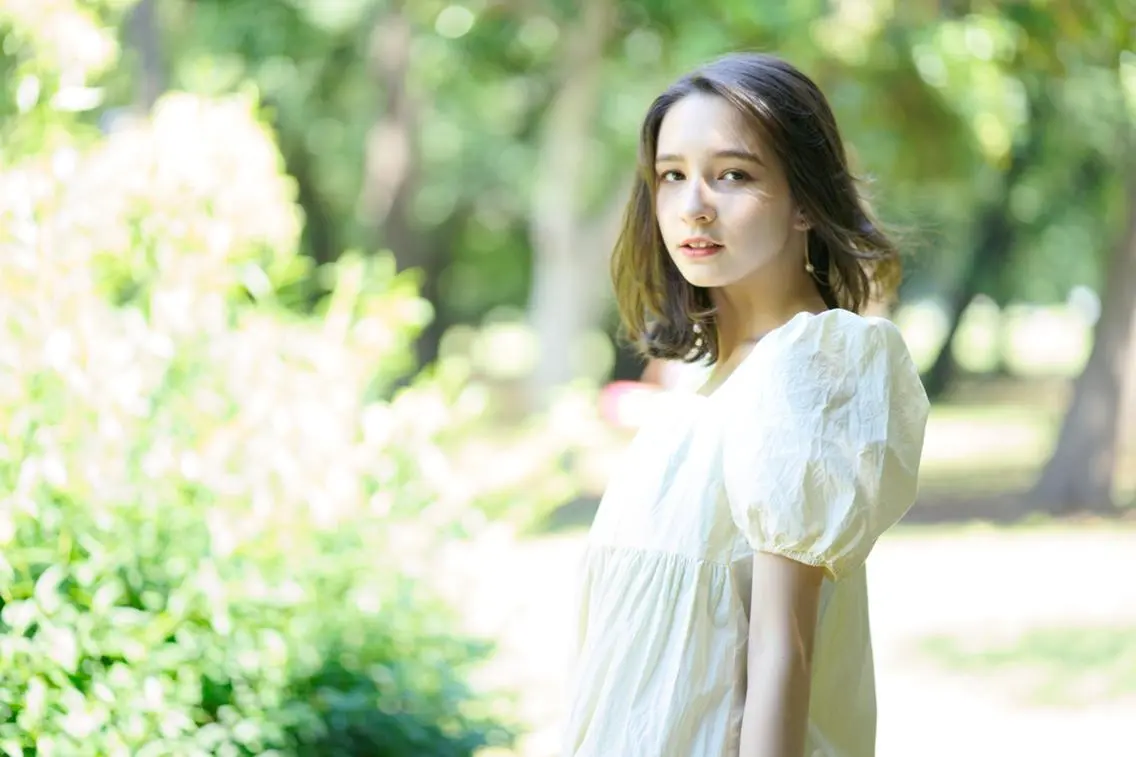 ロング カラー ベージュカラー デザインカラー グラデーションカラー イルミナカラー オリーブベージュ N° +aero 横浜のヘアスタイル