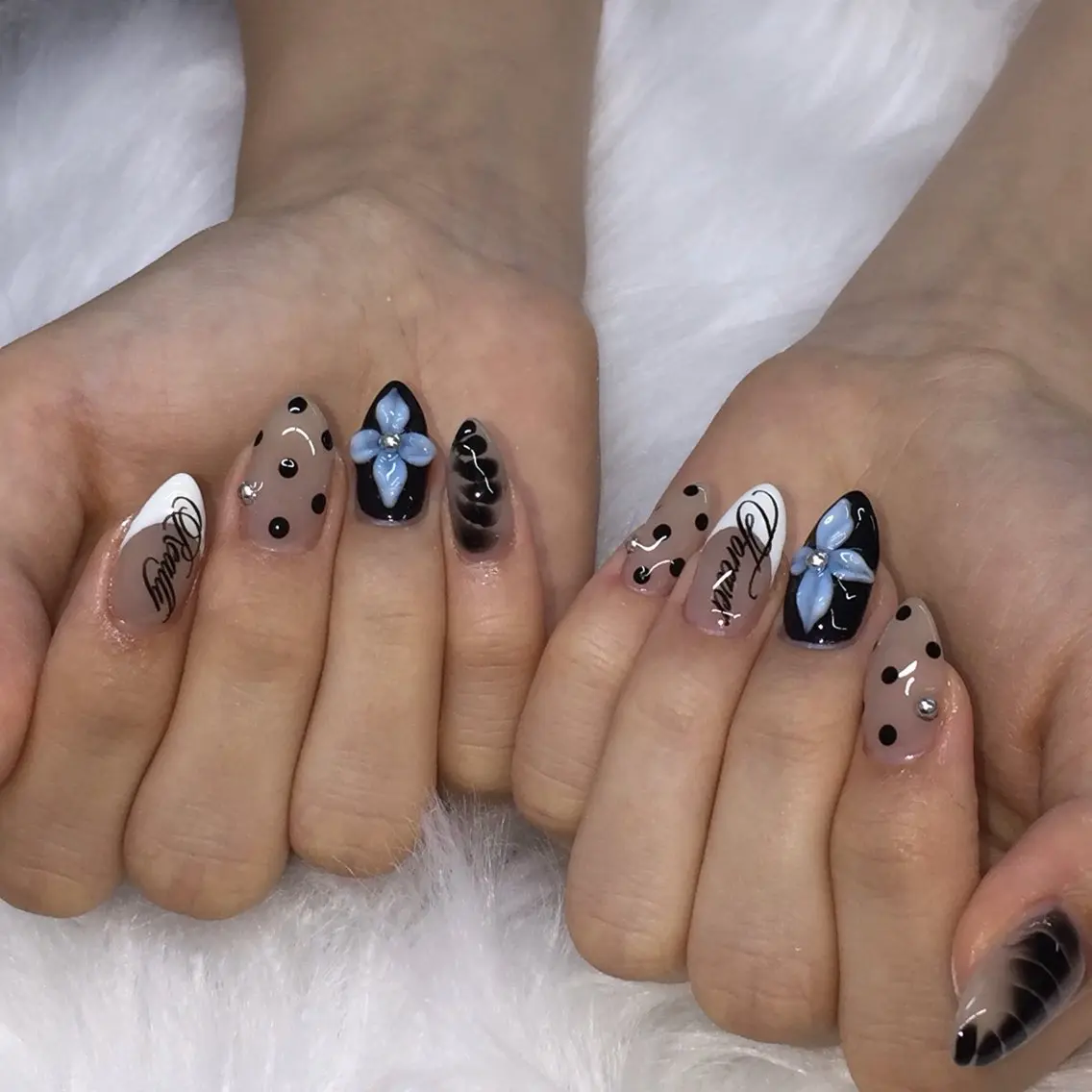 ネイル ハンドネイル cocoro🖤 猫爪/y2kネイルのネイルデザイン