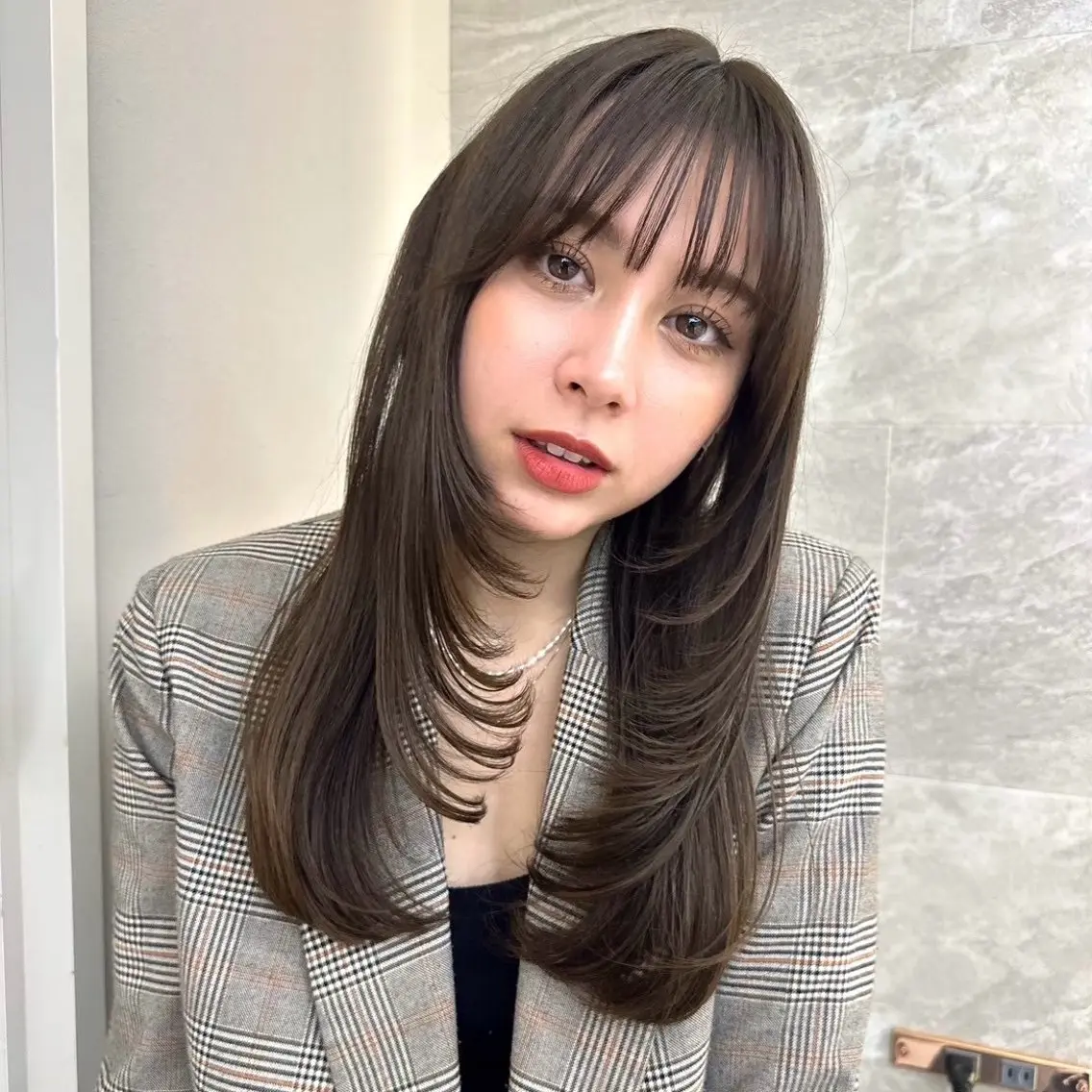 セミロング カラー ヘアアレンジ カット ヘアカラー トリートメント ボブ｜韓国｜美髪矯正 ｜amika🌙のヘアスタイル