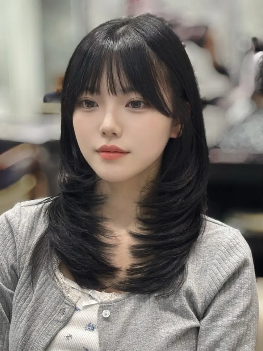 セミロング カット MIHO 🫧似合わせレイヤーのヘアスタイル