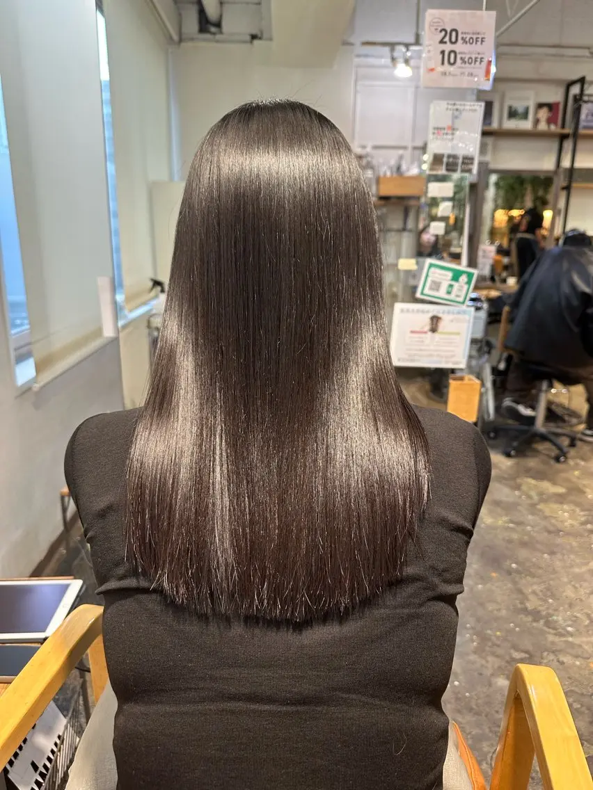 セミロング 金 春江のヘアスタイル