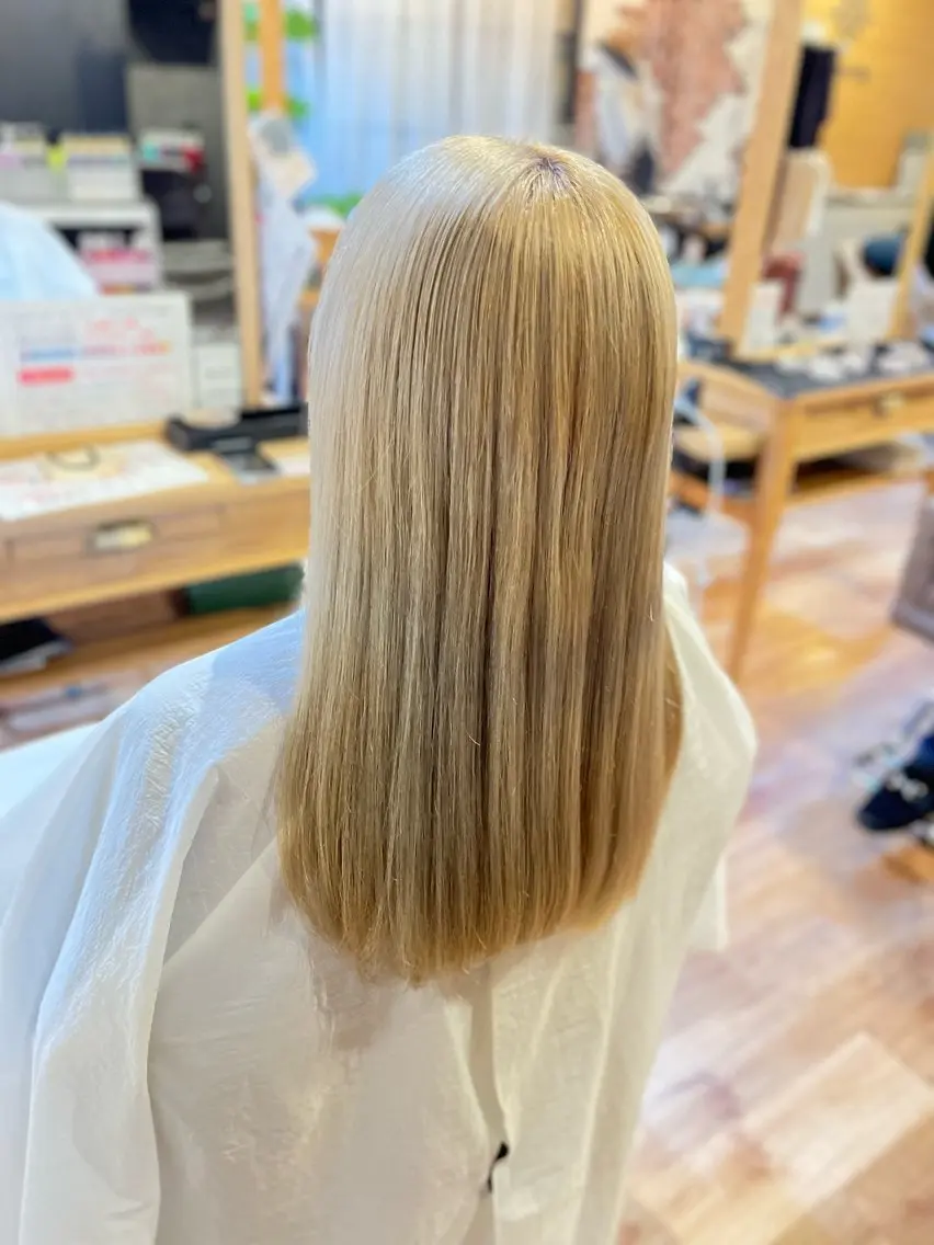 ロング 松下 詩恵里のヘアスタイル