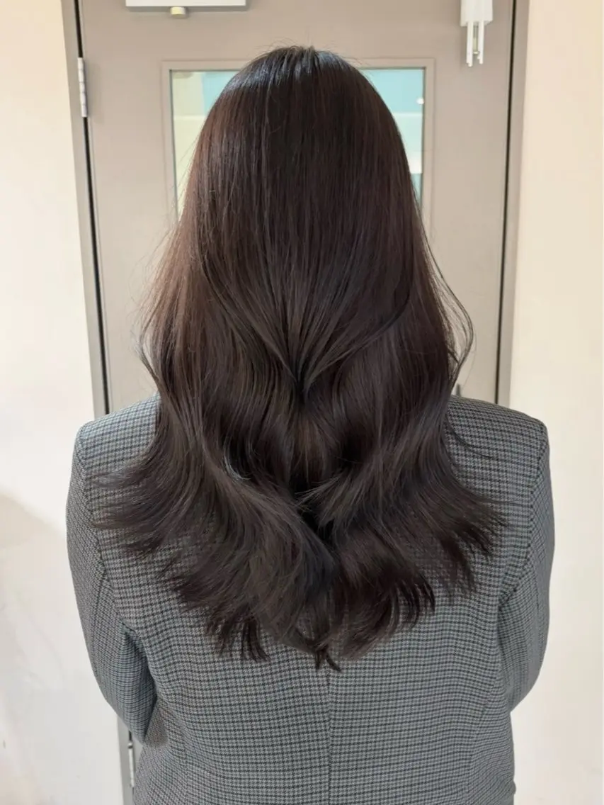 ロング カラー ショコラグレージュ グレージュ ラベンダーカラー 顔周りカット 韓国風ヘア カット ヘアカラー トリートメント 横浜/レイヤーカット /韓国ヘア/佐藤記正のヘアスタイル