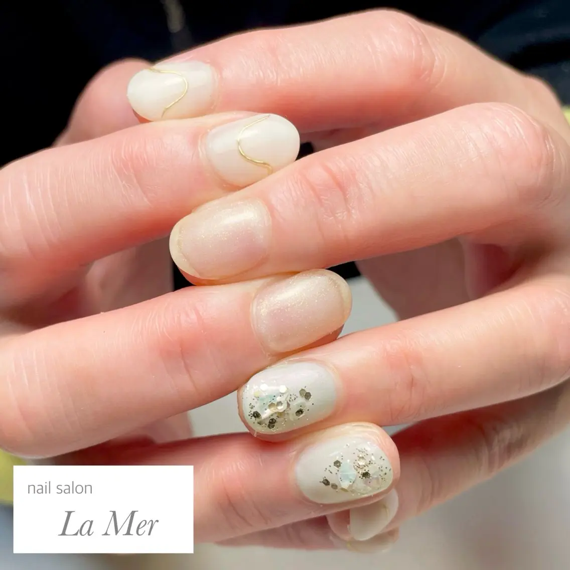 ネイル オーロラネイル ブルー ラメ(グリッター) ミラーネイル オフィスネイル ハンドネイル nailsalon La Merのネイルデザイン