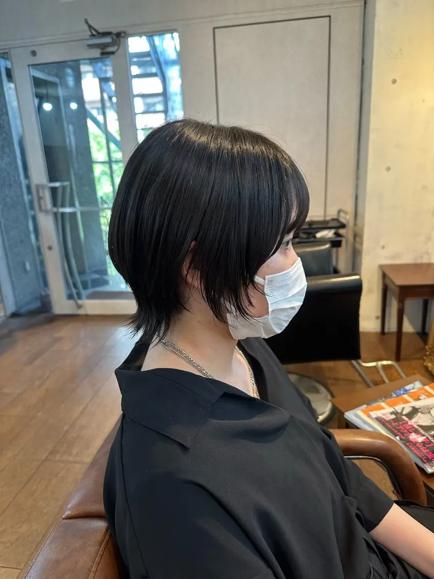 ショート レイヤーカット ウルフカット マエダ　カズエ🫶 coronahairのヘアスタイル