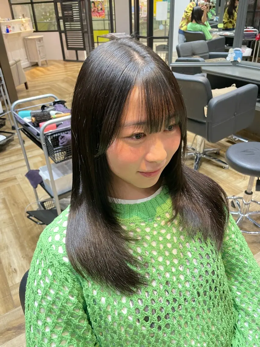 ロング 顔まわりレイヤー レイヤーカット 《ショートモデル》 服部未夢のヘアスタイル