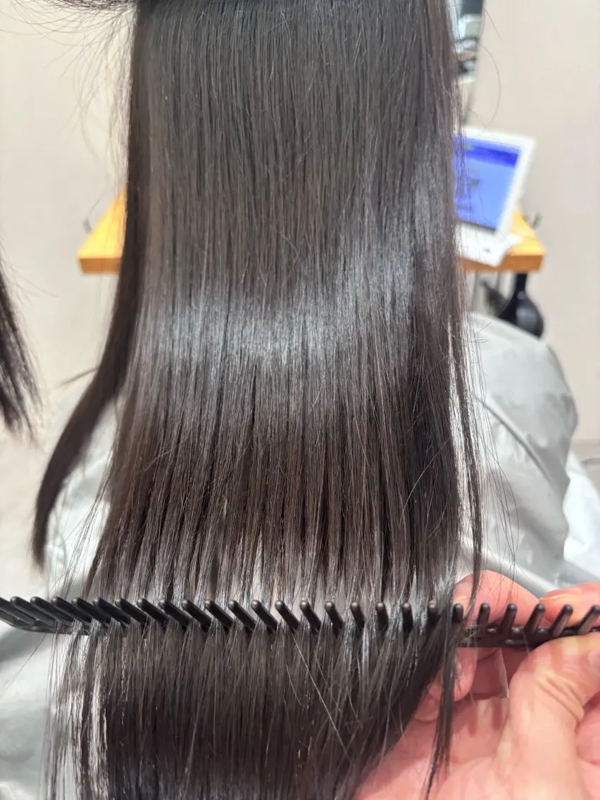 ロング 縮毛矯正 佐藤 葉月のヘアスタイル