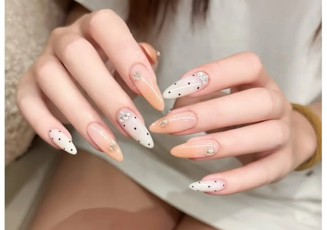 ネイル ハンドネイル Dione Nail きよみのネイルデザイン