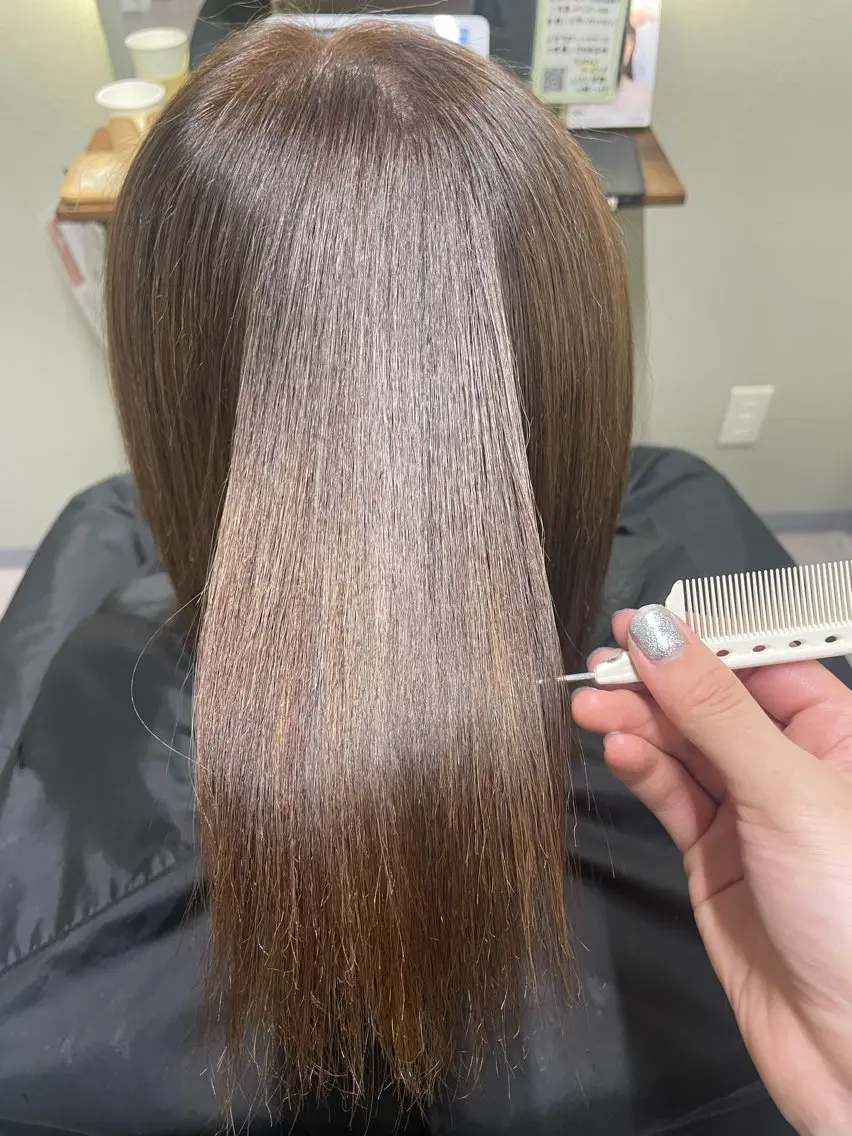 セミロング 板垣 咲希のヘアスタイル