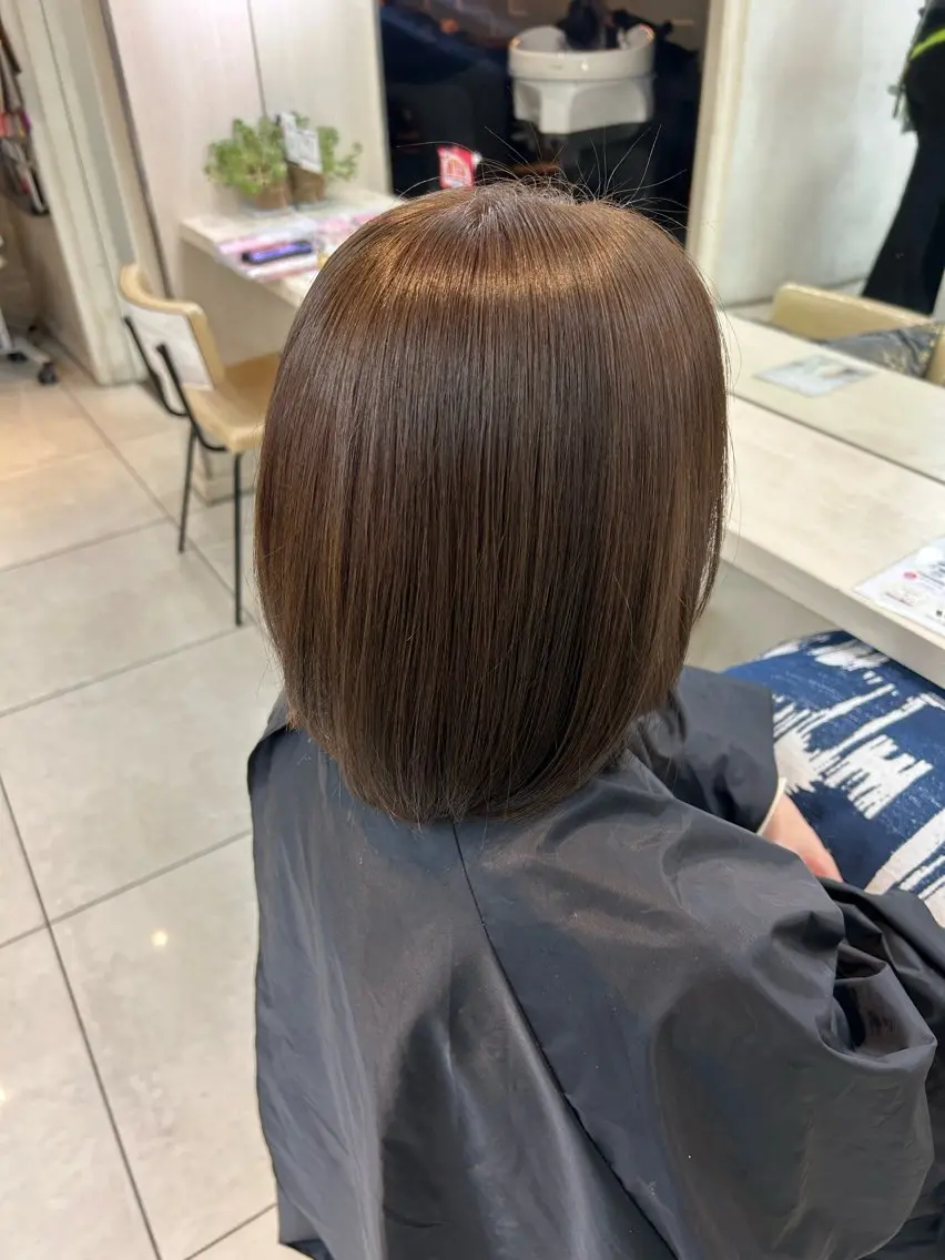 ショート カラー 暖色カラー🪷 オタク美容師🎶のヘアスタイル