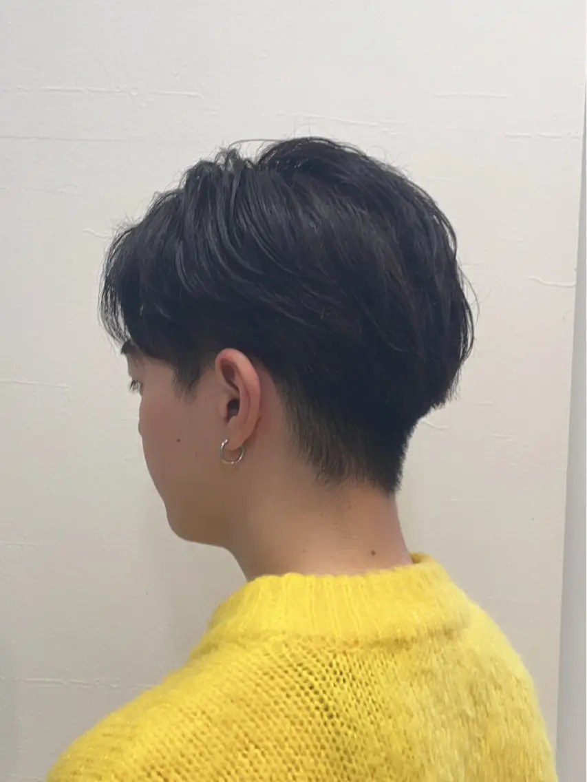 カラー シルバー ヘアカラー garou 大通店 畠山紗菜のヘアスタイル