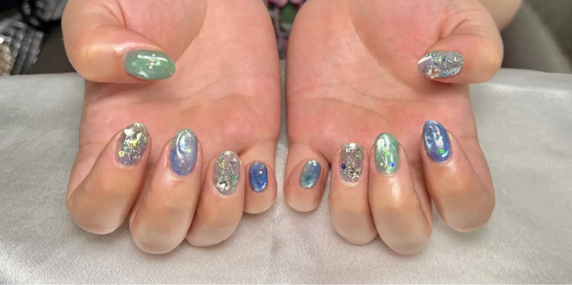 ネイル ブルー グリーン マグネットネイル ぷっくりネイル 夏ネイル ハンドネイル BONNIE NAILのネイルデザイン