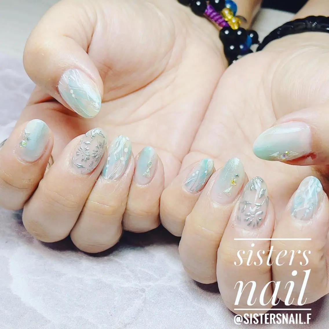 ネイル アートネイル フラワーネイル グラデーション 氷ネイル・うるうるネイル キラキラネイル sisters nail.fのネイルデザイン