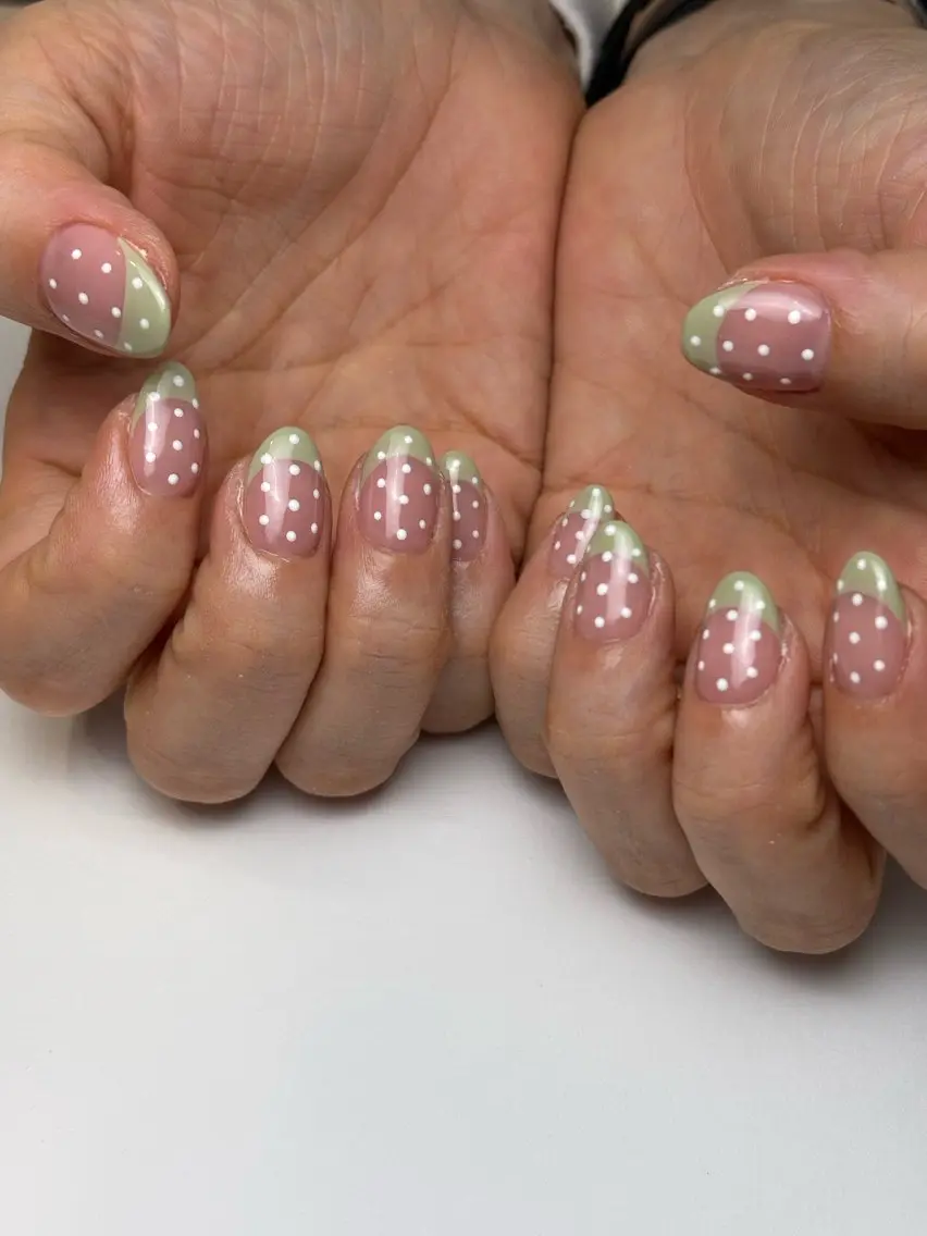 ネイル 手描き🌸ニュアンス monny nailのネイルデザイン