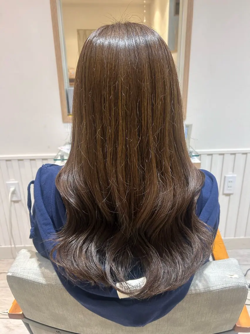 ロング カラー ベージュカラー カット ヘアカラー 大川 夏実のヘアスタイル