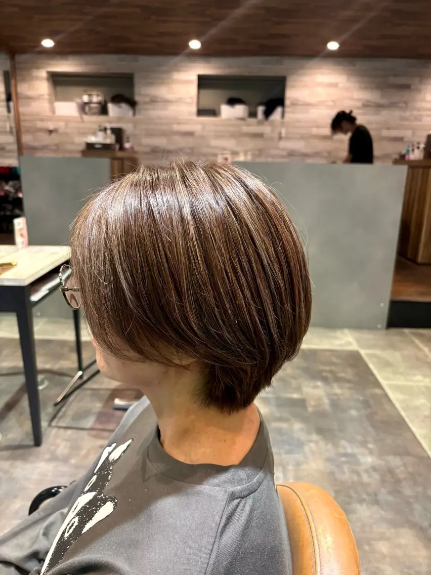 ショート カラー アッシュ アッシュブラウン ブラウンカラー ハイライトカラー ハイライト ヘアカラー 🫧古田 穂香🫧パーマモデルのヘアスタイル