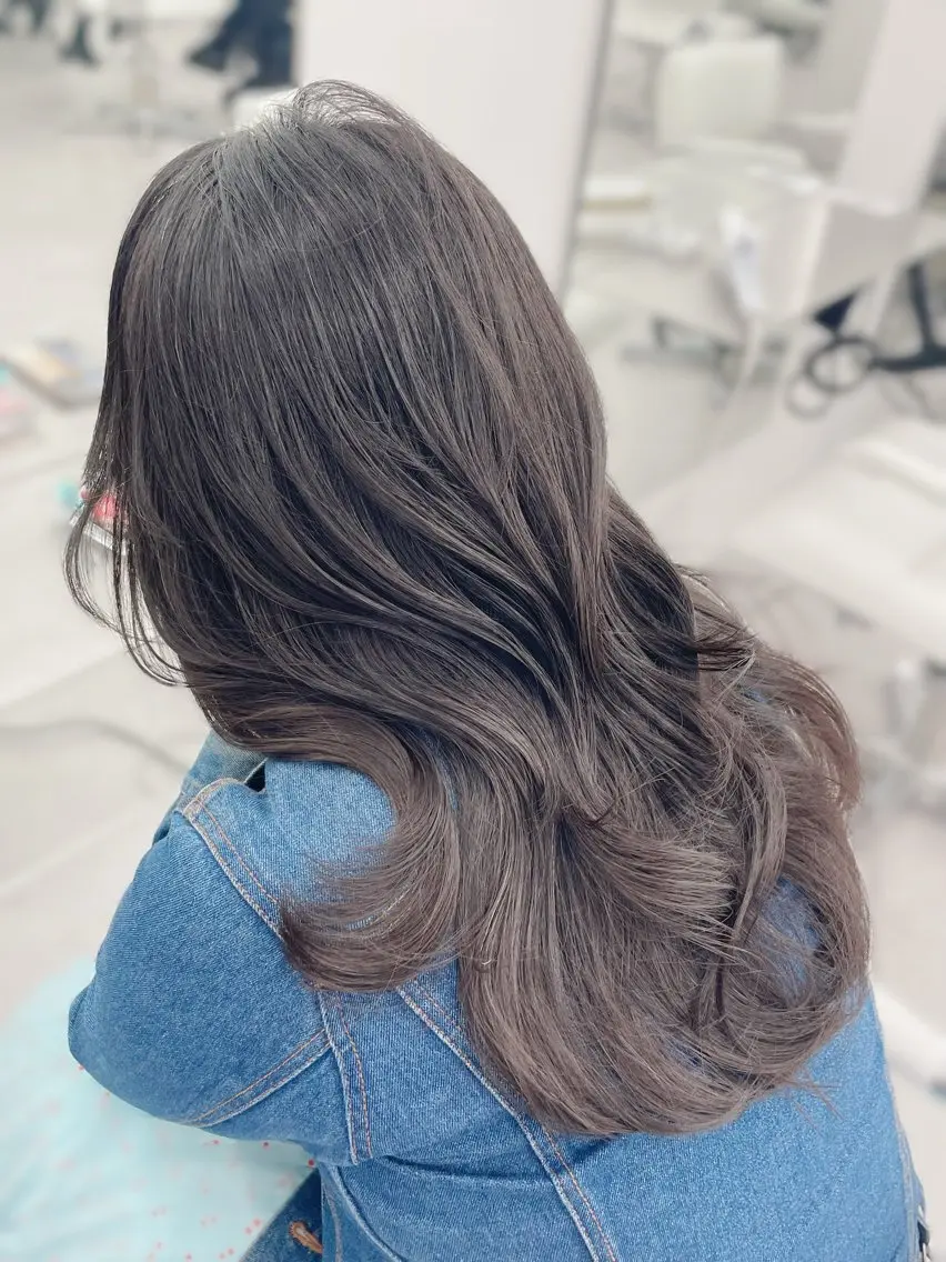 ロング 韓国風ヘア 失敗しない顔まわり× 小顔補正レイヤー難波のヘアスタイル
