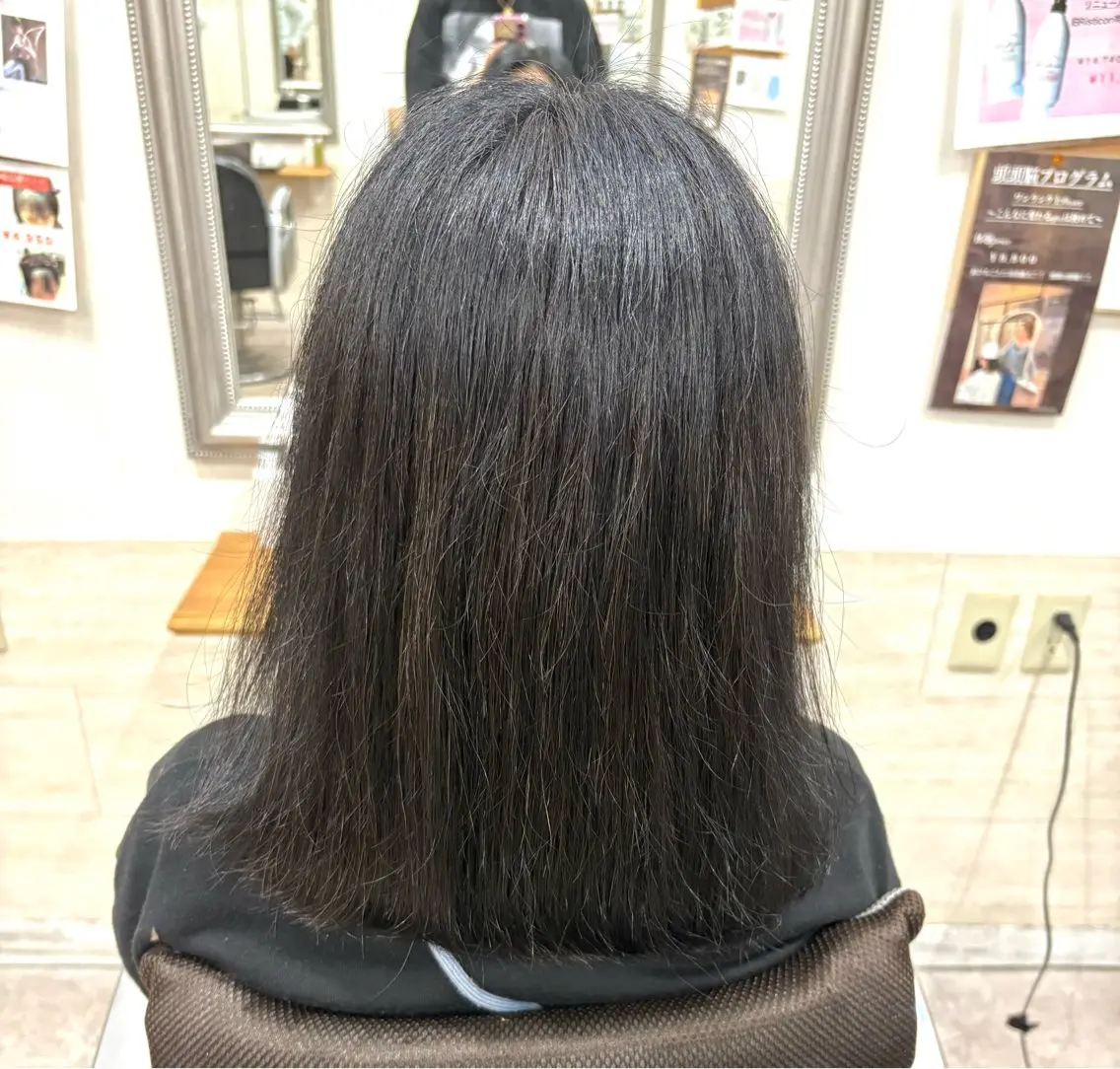 セミロング 堀川 希歩のヘアスタイル