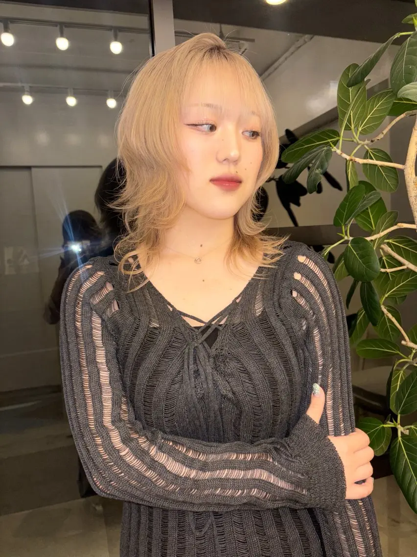 ミディアム 韓国風ヘア ヘアカラー 西野 遥香のヘアスタイル