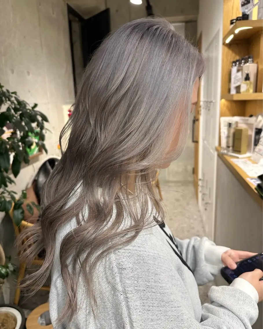 セミロング ヘアカラー ︎🤎W color MIYU‎🤎のヘアスタイル