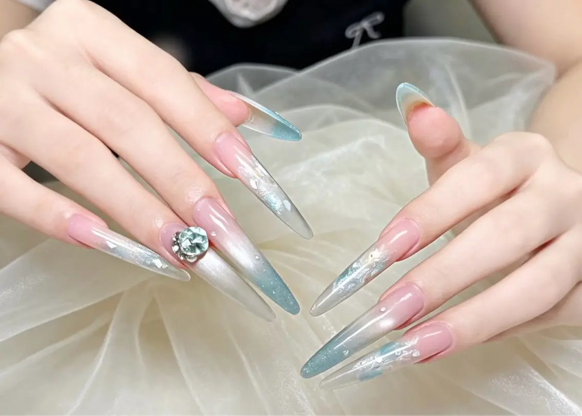 ネイル ハンドネイル Luvia Ginzaのネイルデザイン