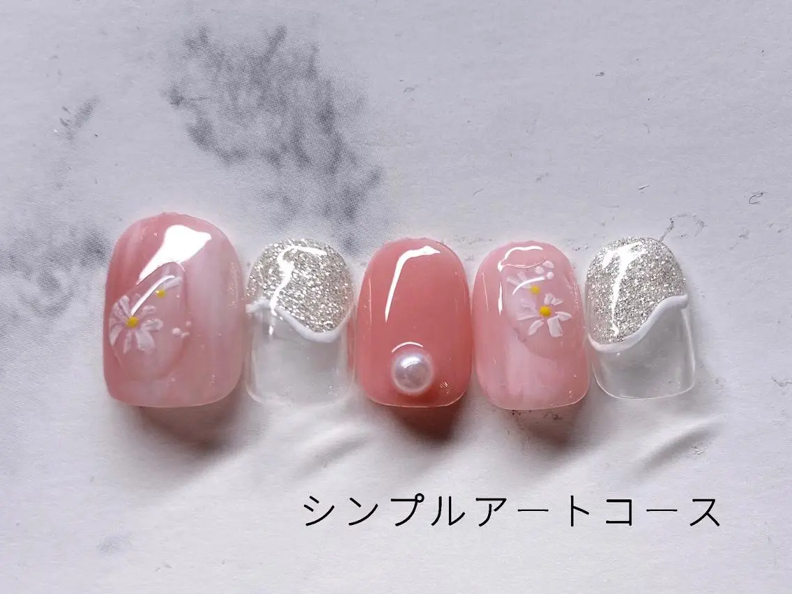 ミディアム ハンドネイル ネイルサロン Bliss（ブリス）のネイルデザイン