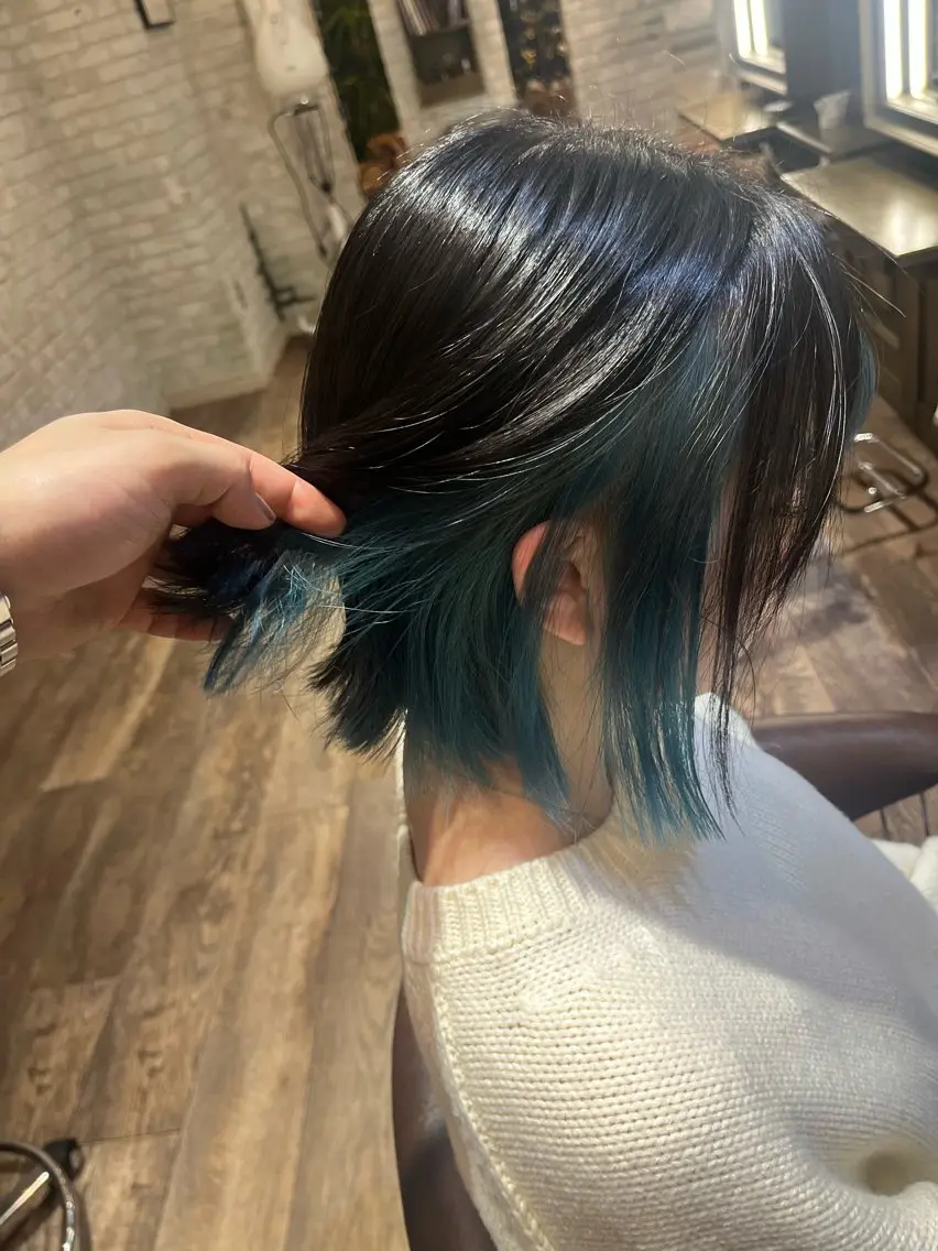 カラー エメラルドグリーン 🐾 atsuyaのヘアスタイル