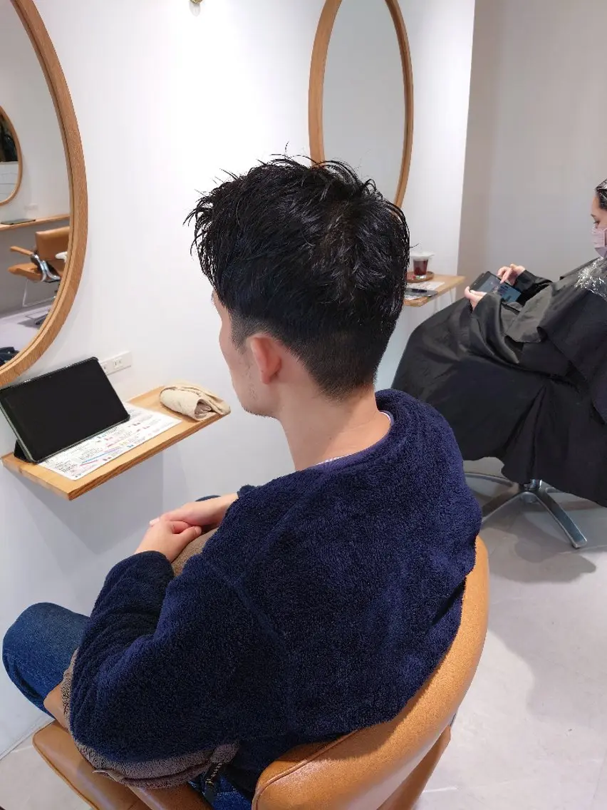 ショート ナカヤマ ヒロトのヘアスタイル