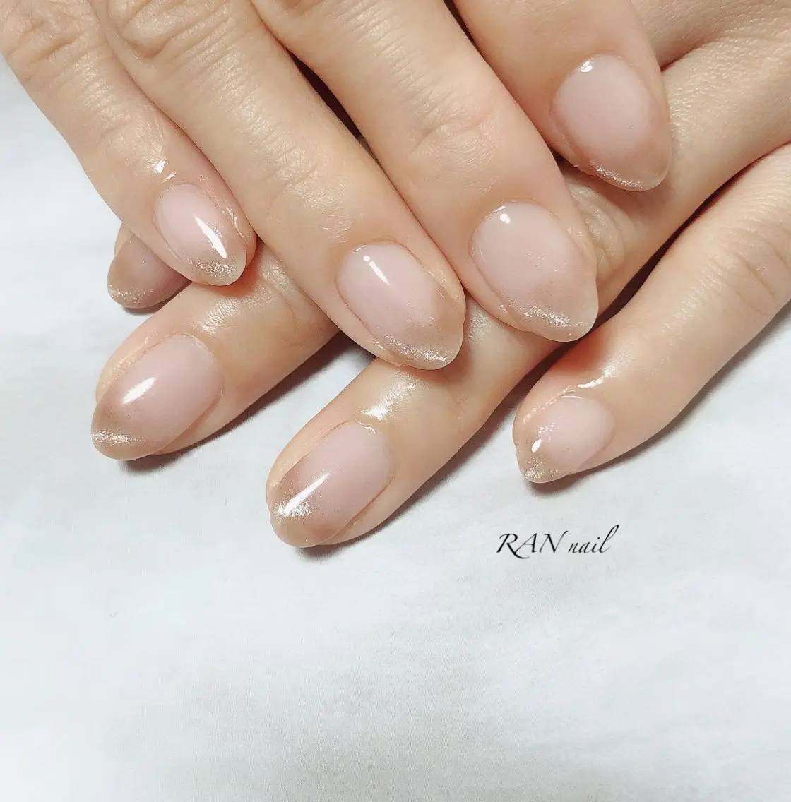 ネイル フットネイル グラデーション キラキラネイル マグネットネイル オフィスネイル ハンドネイル フットネイル RAN nailのネイルデザイン