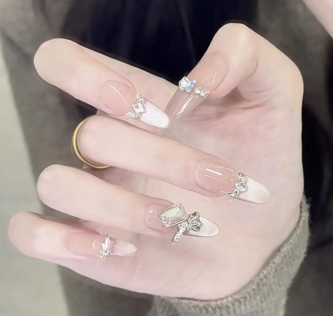 ネイル ハンドネイル エリ🫧 nail池袋東口のネイルデザイン