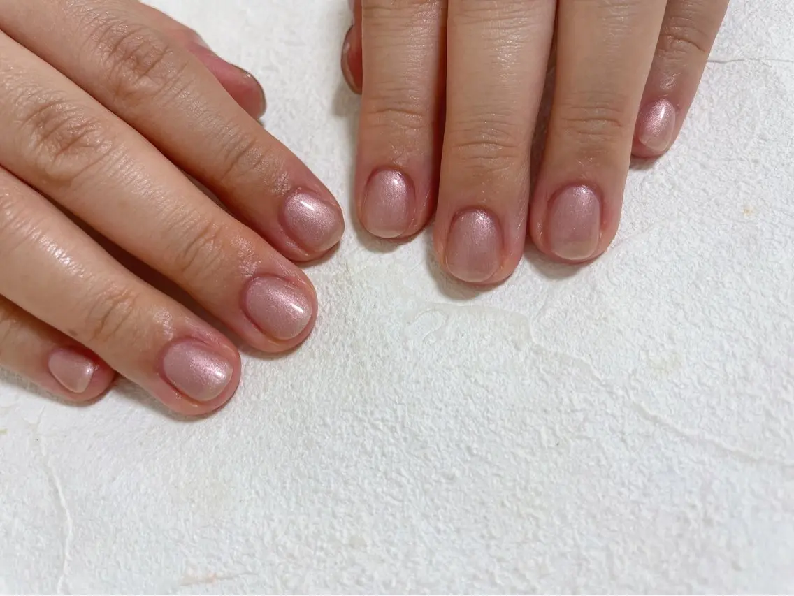 ネイル オーロラネイル フットネイル フレンチネイル ジェルネイル ラメ(グリッター) ハンドネイル mogunail &blowのネイルデザイン