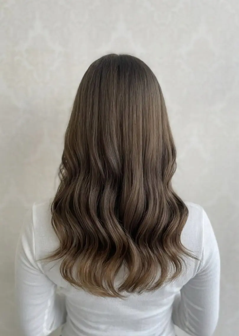 ロング カラー 青木 捺稀のヘアスタイル