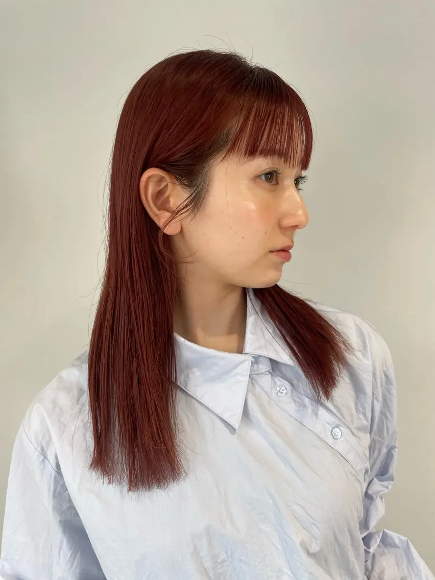 ミディアム カラー ブリーチ ブラウンカラー ブリーチなしカラー レッドカラー レイヤー×初 パーマ|hinakoのヘアスタイル