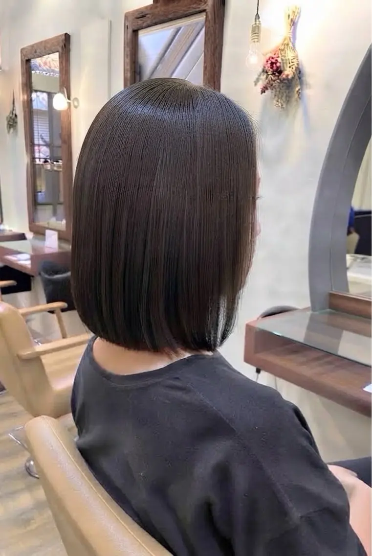 ミディアム カラー 松下 沙織のヘアスタイル