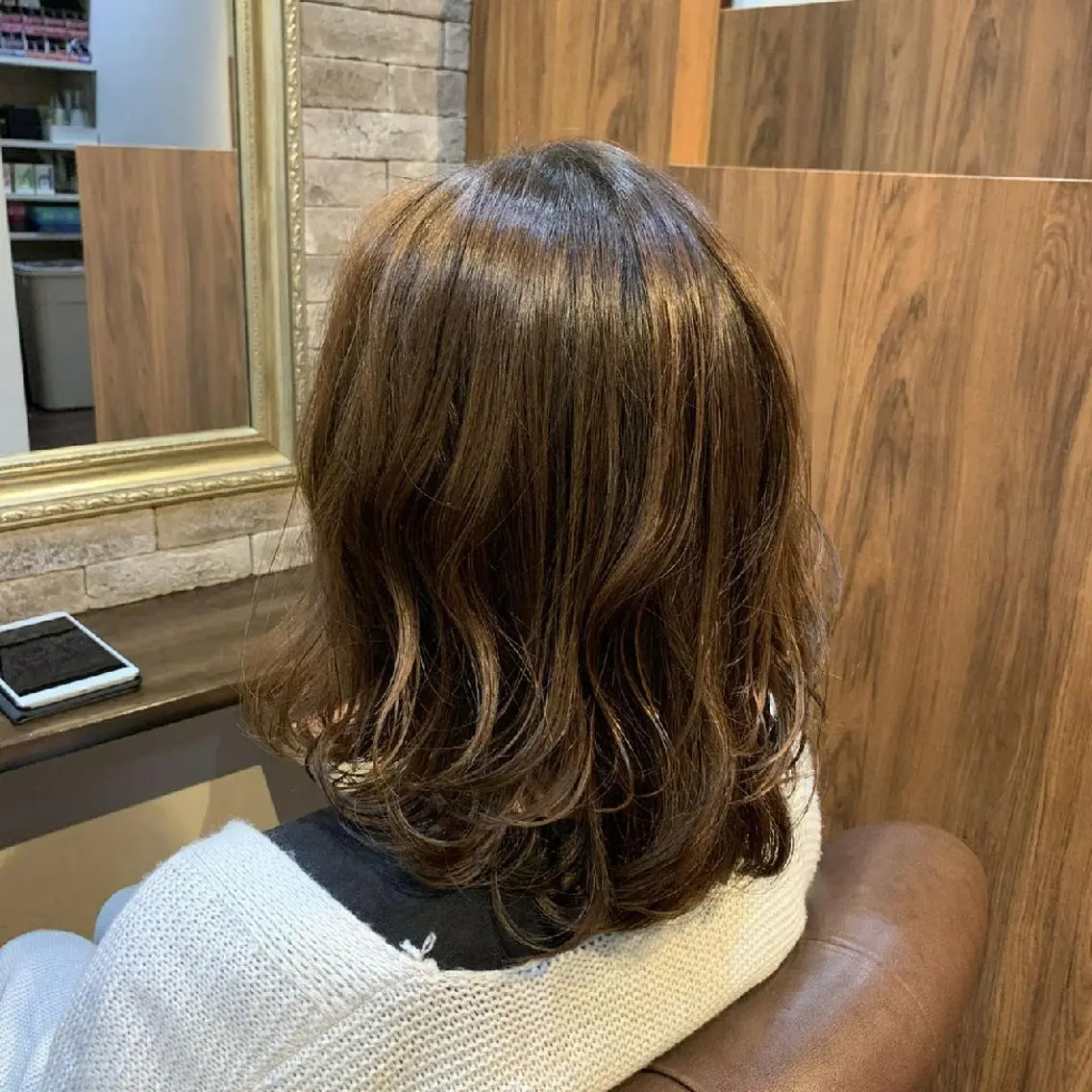 ミディアム カラー ヘアカラー トリートメント 美髪 カラーリストのヘアスタイル