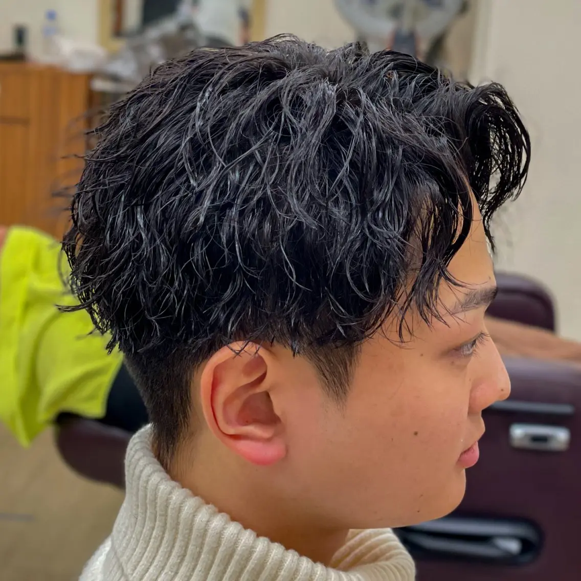 ミディアム パーマ メンズ カット パーマ 河津 しおりのヘアスタイル
