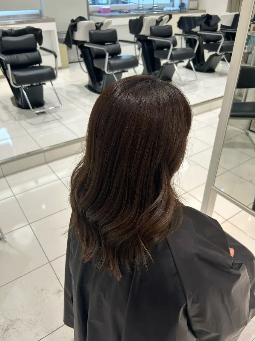 ミディアム カラー ベージュカラー Kurumi リトル渋谷のヘアスタイル