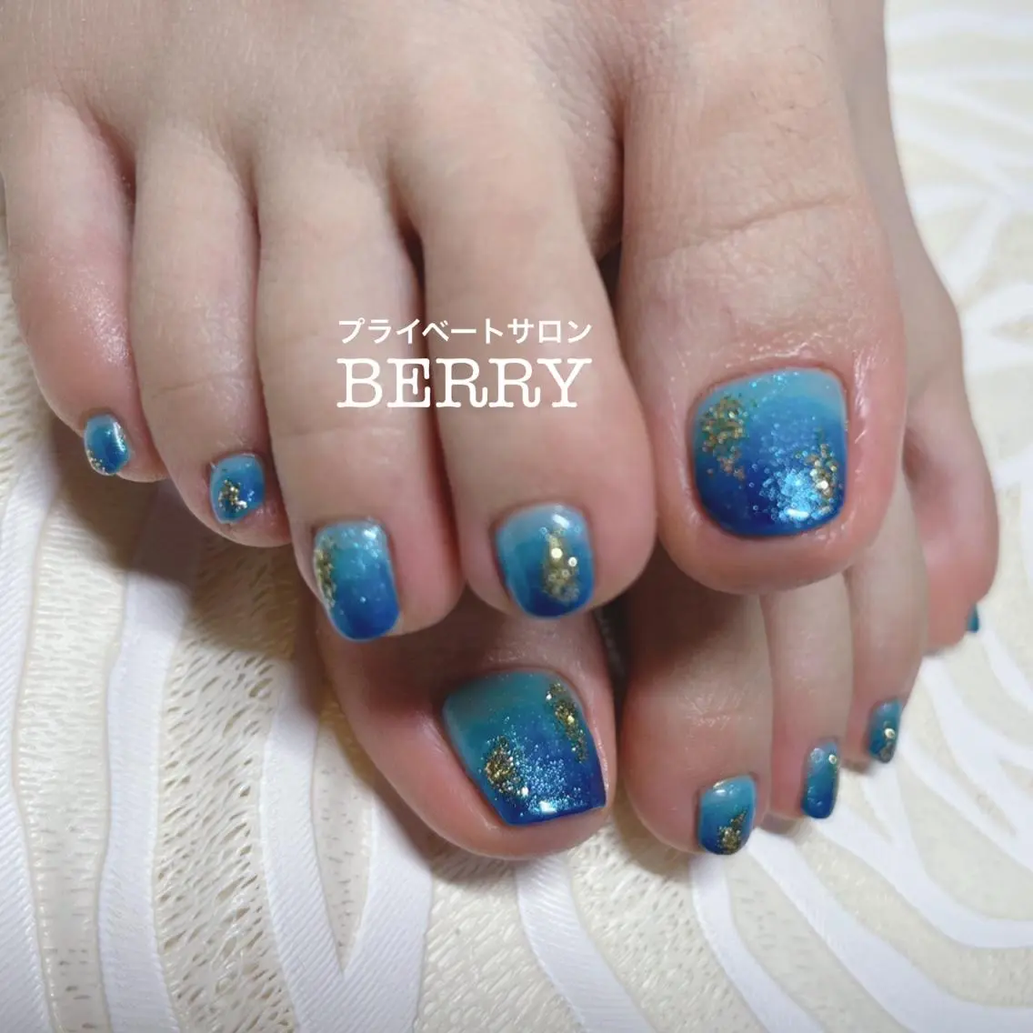 ネイル フットネイル グラデーション フットネイル プライベートサロン BERRYのエステ・リラクイメージ