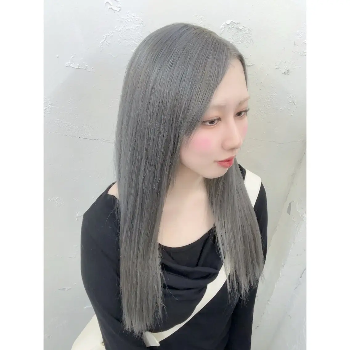 ロング ヘアカラー 韓国ヘア×ハイトーン AYA💫のヘアスタイル