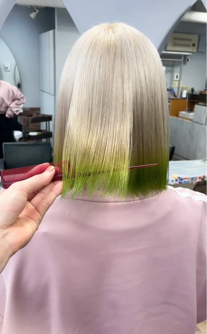 カット+2ブリーチ+フルカラーの写真