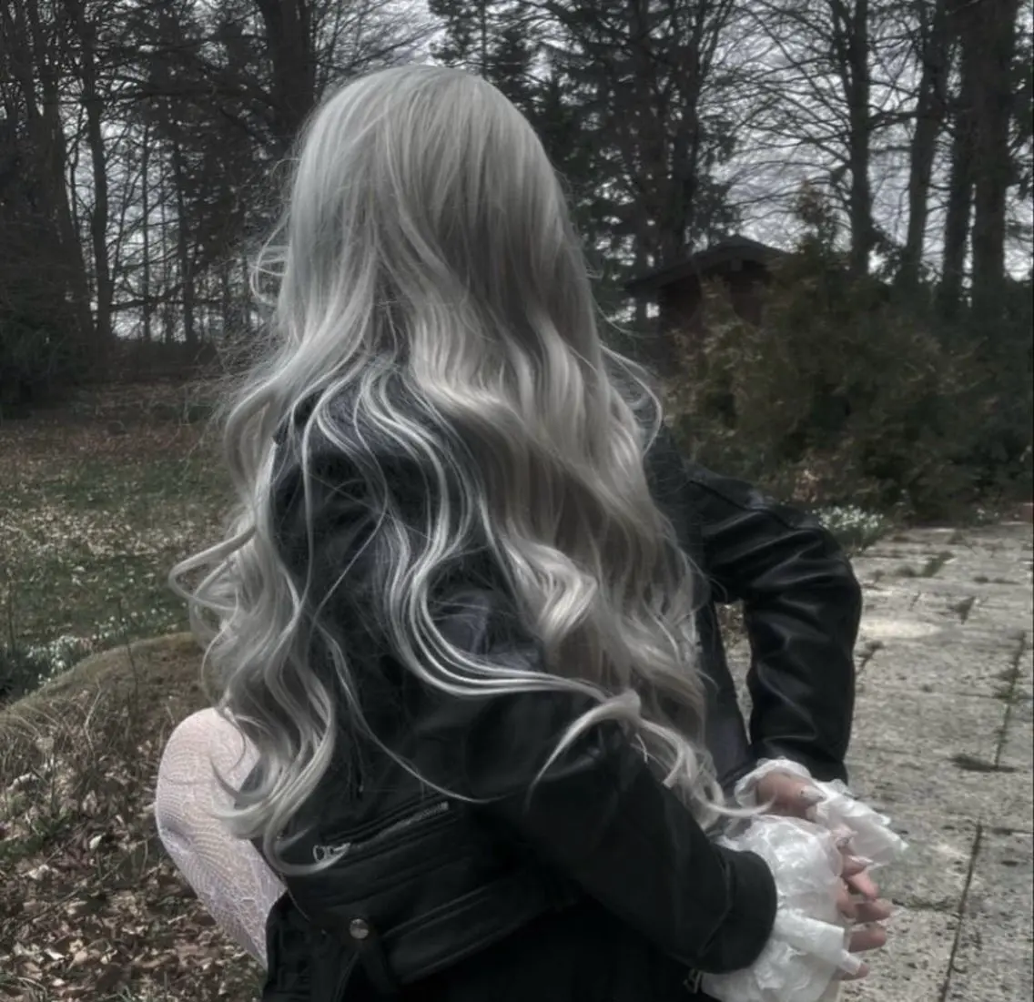 ロング カラー ヘアアレンジ カット ヘアカラー トリートメント ヘッドスパ ヘアセット 💍透明感×韓流ハイ トーン💍RYUTAのヘアスタイル