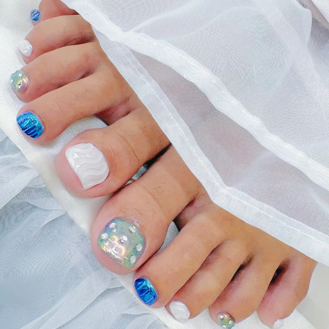 ネイル フットネイル ミラーネイル 持ち込み Ayu ꕤ︎︎。°⋆のネイルデザイン