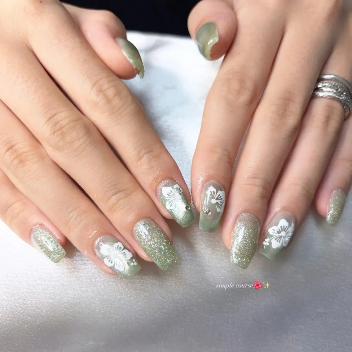 ミディアム ハンドネイル soin.nail aiのネイルデザイン