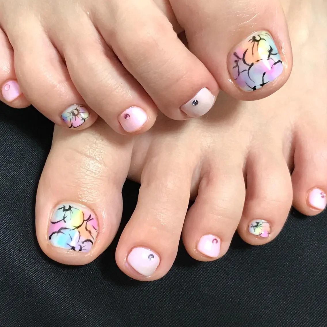 ネイル フラワーネイル フットネイル ニュアンスネイル 春ネイル 夏ネイル フットネイル ステラ marikominoのネイルデザイン