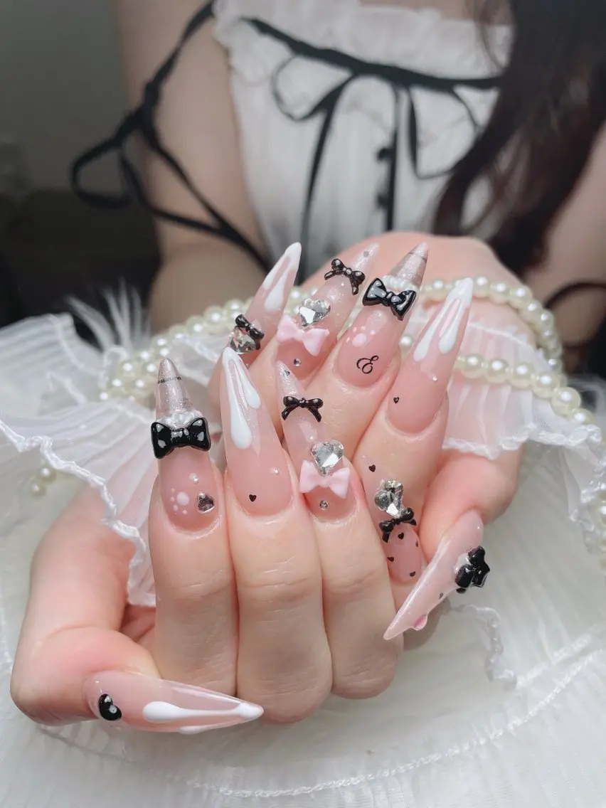 ネイル アートネイル オーロラネイル フレンチネイル ジェルネイル グラデーション ハンドネイル Sora nail 長さ出し専門店のネイルデザイン