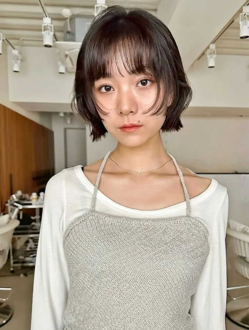 ショート カラー 切りっぱなしボブ ベージュカラー ブリーチ ダブルカラー グレージュ 小顔矯正/レイヤー 透明感カラー✨生真のヘアスタイル
