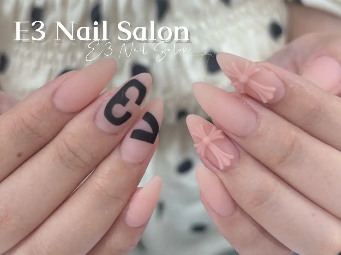 ネイル 桜ネイル フレンチネイル ジェルネイル ガラスフレンチ グラデーション ハンドネイル E3 Nail Salonのネイルデザイン