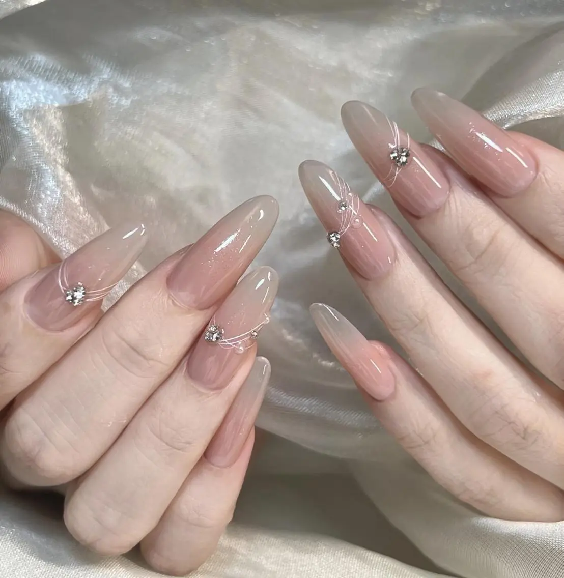 チップ長さ出し10本持ち込みデザイン(4本まで)+6本単色+コーティングの写真