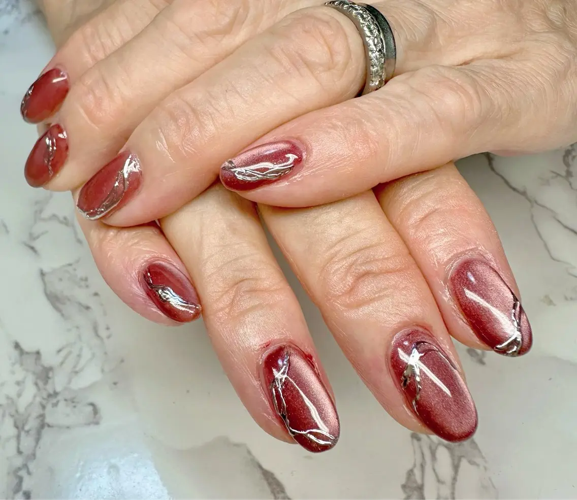 ネイル キラキラネイル マグネットネイル ミラーネイル ニュアンスネイル ワンカラーネイル Mai’s nailのネイルデザイン