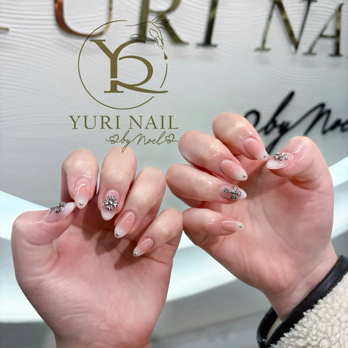 ネイル チークネイル フットネイル フレンチネイル 韓国ネイル マグネットネイル ハンドネイル フットネイル ハンドケア YURI Nail NARITAのネイルデザイン